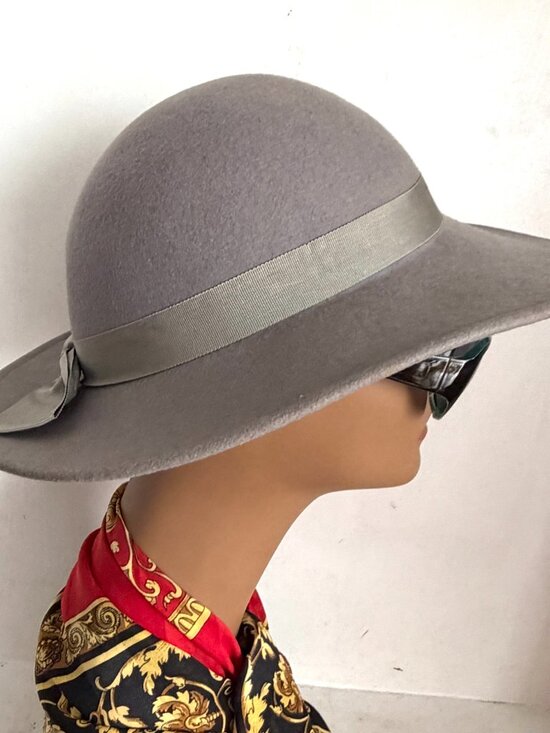 Vintage 50s USA Bollman Cloche Tilt Doeskin Dove Gray Brim Ribbon Bow Hat main image 6